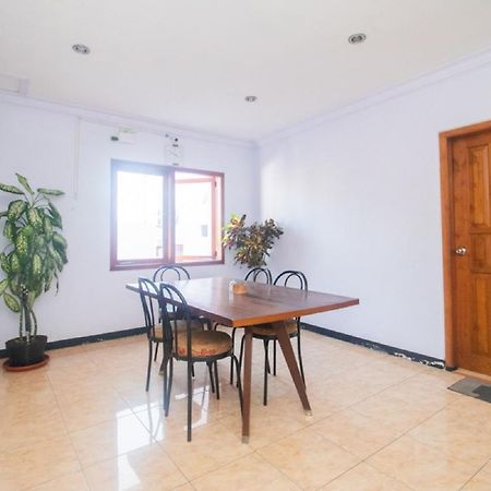 Hotel Reddoorz Near Pantai Boom Banyuwangi  Exterior foto
