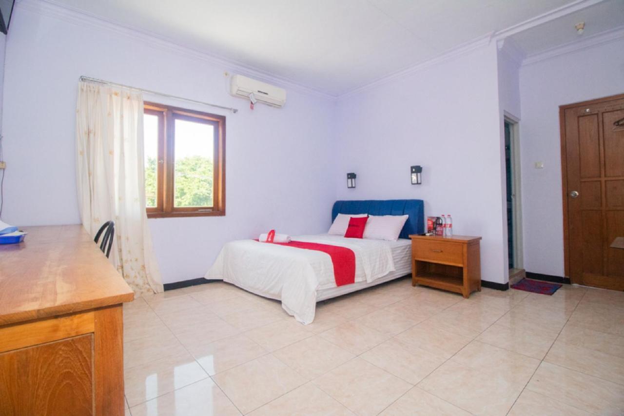 Hotel Reddoorz Near Pantai Boom Banyuwangi  Exterior foto