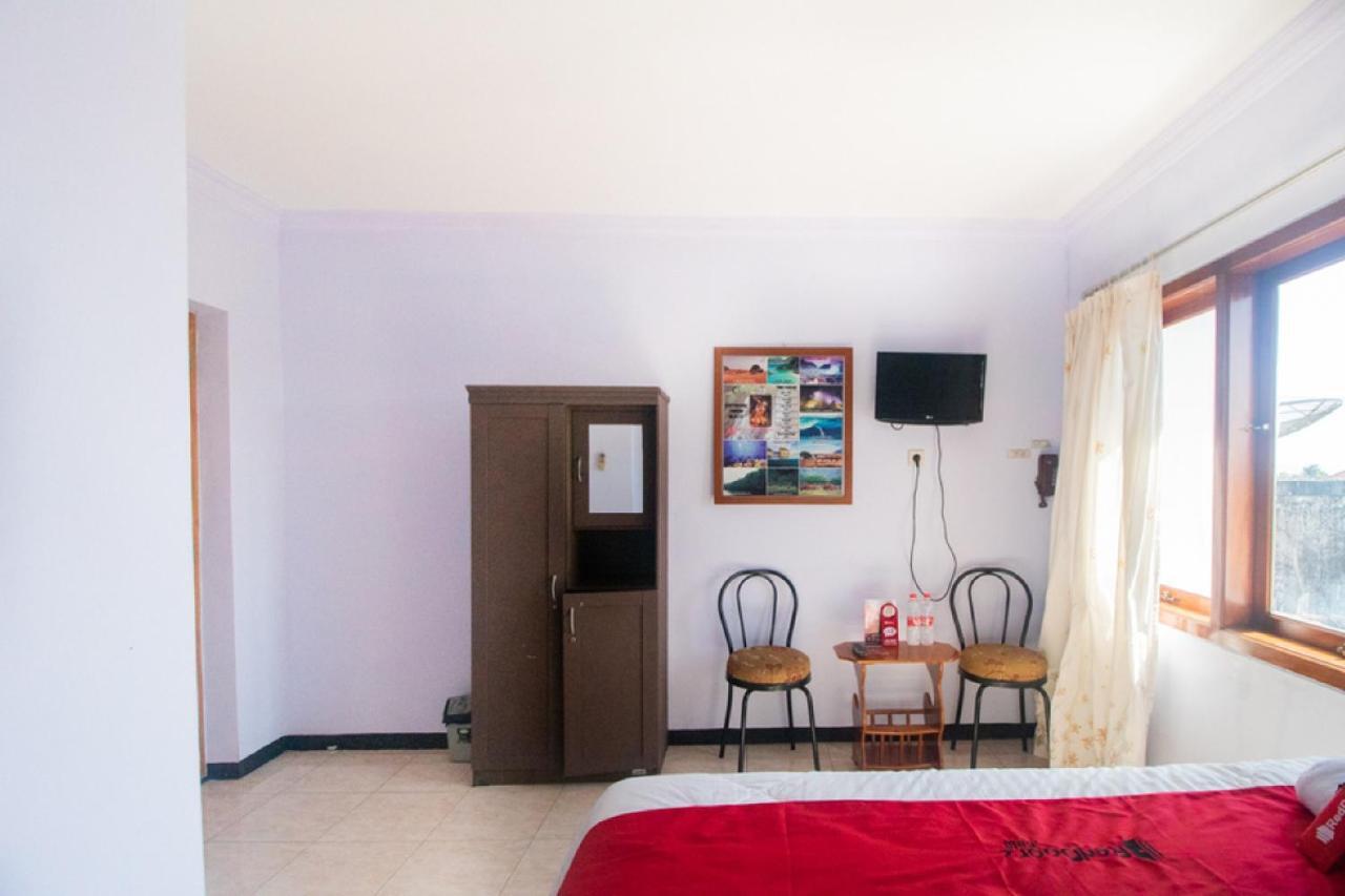 Hotel Reddoorz Near Pantai Boom Banyuwangi  Exterior foto