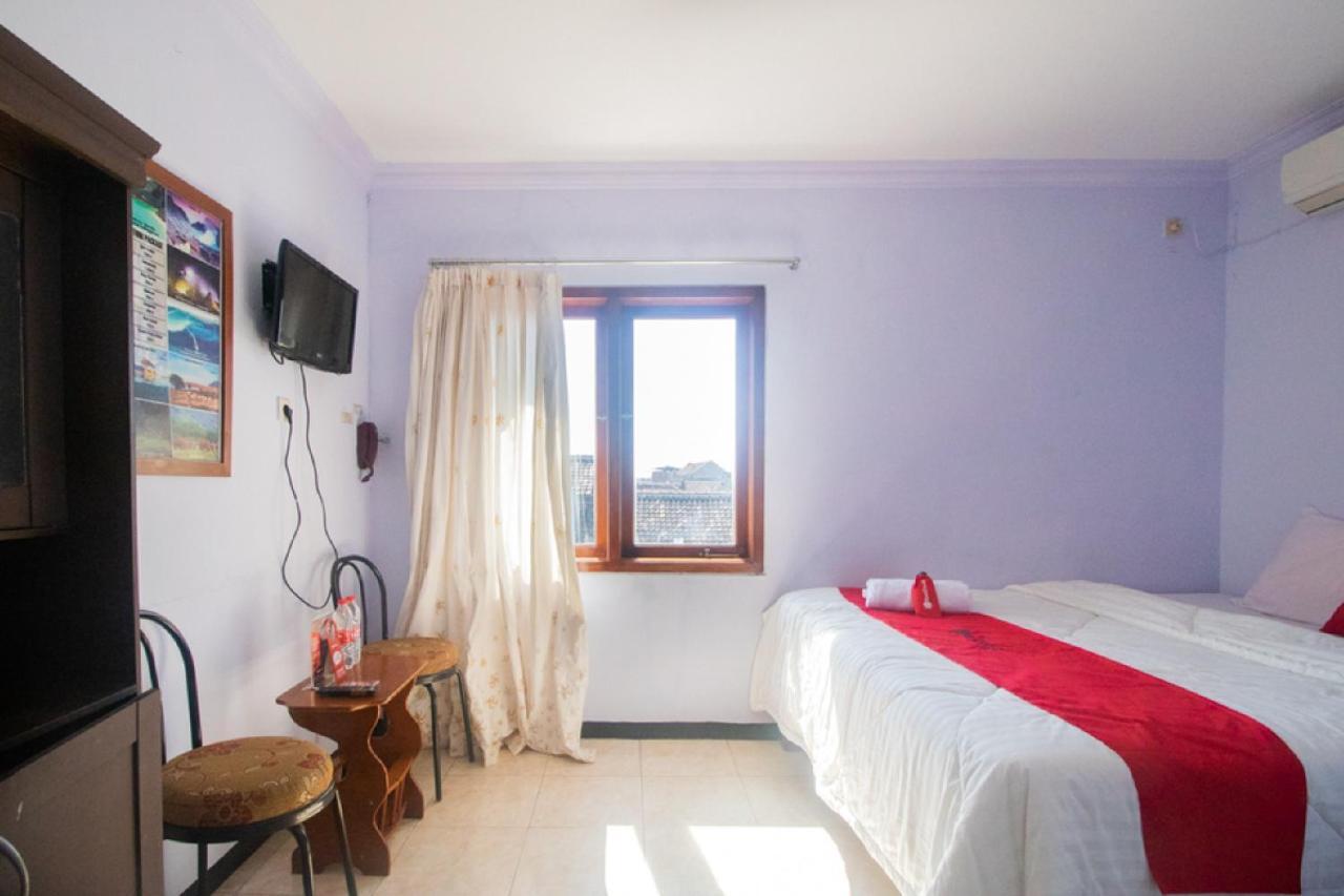 Hotel Reddoorz Near Pantai Boom Banyuwangi  Exterior foto