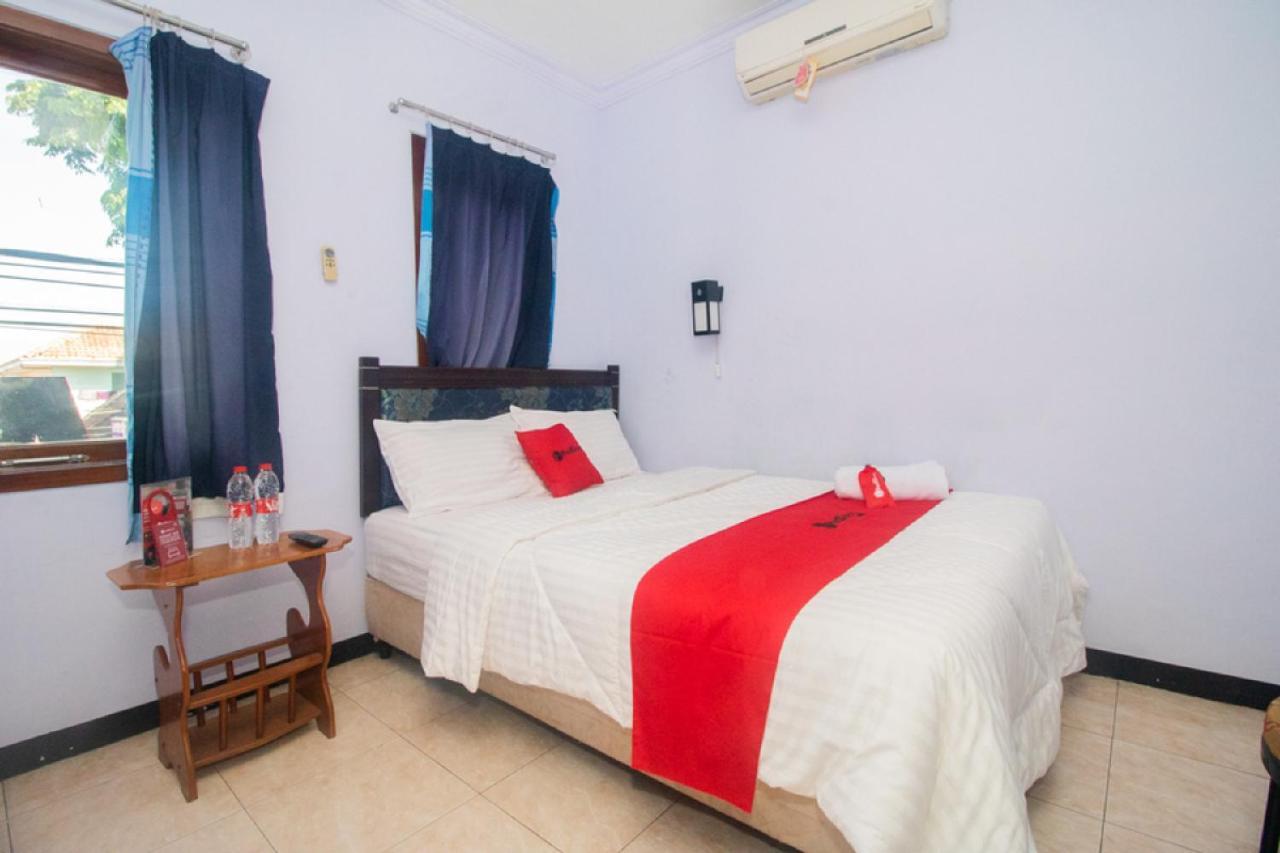 Hotel Reddoorz Near Pantai Boom Banyuwangi  Exterior foto