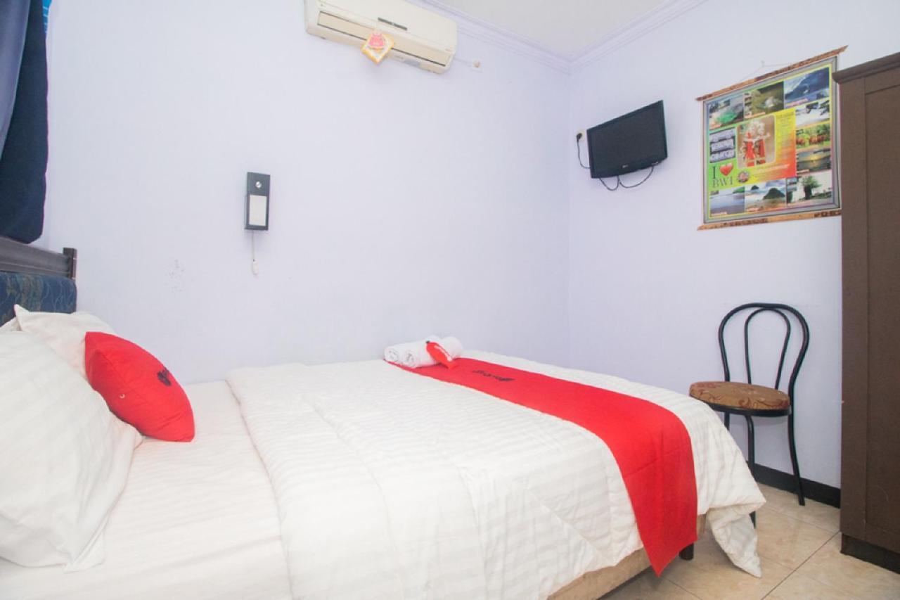 Hotel Reddoorz Near Pantai Boom Banyuwangi  Exterior foto